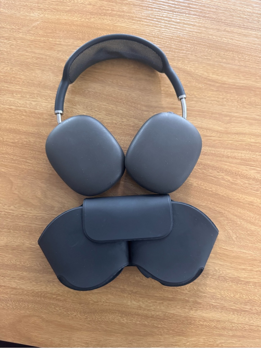 Apple Over-Ear Headphones with Matching Black Protective Case